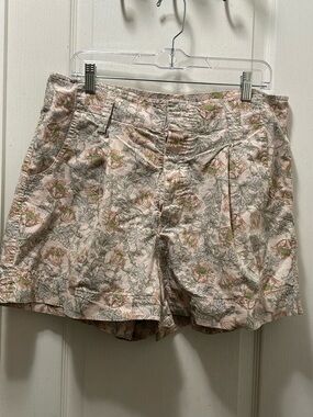 Floral Print Women's Bermuda Shorts - Light Pink